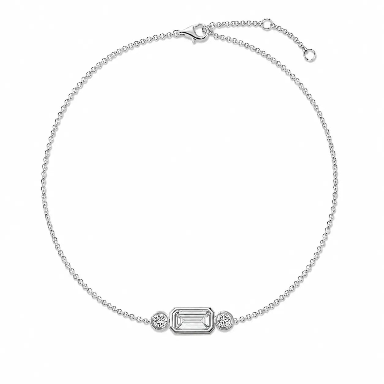 Bracelet ELYSIA en or blanc 18 carats avec diamant taille émeraude central et deux diamants ronds