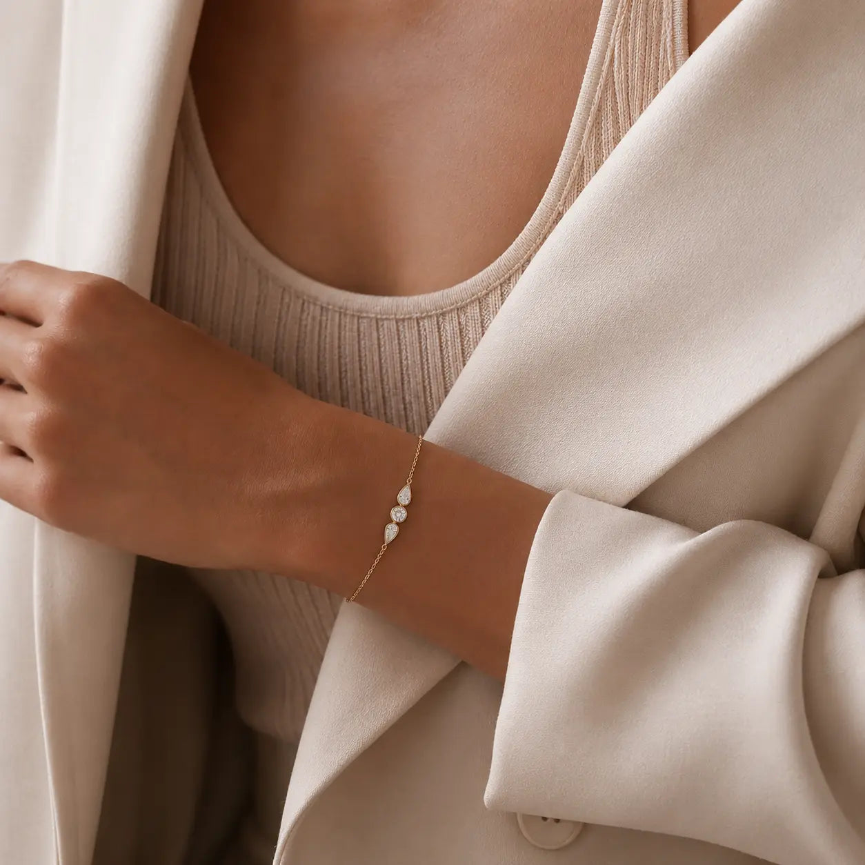 Bracelet en diamant taille rond, diamants poires – ALBA
