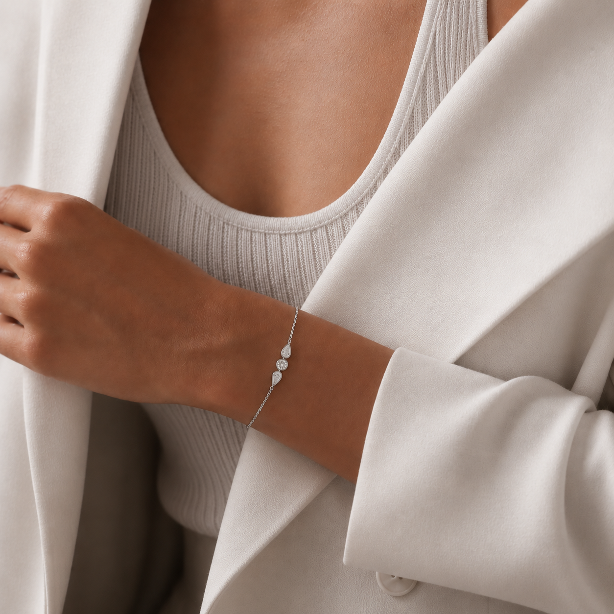 Bracelet en diamant taille rond, diamants poires – ALBA