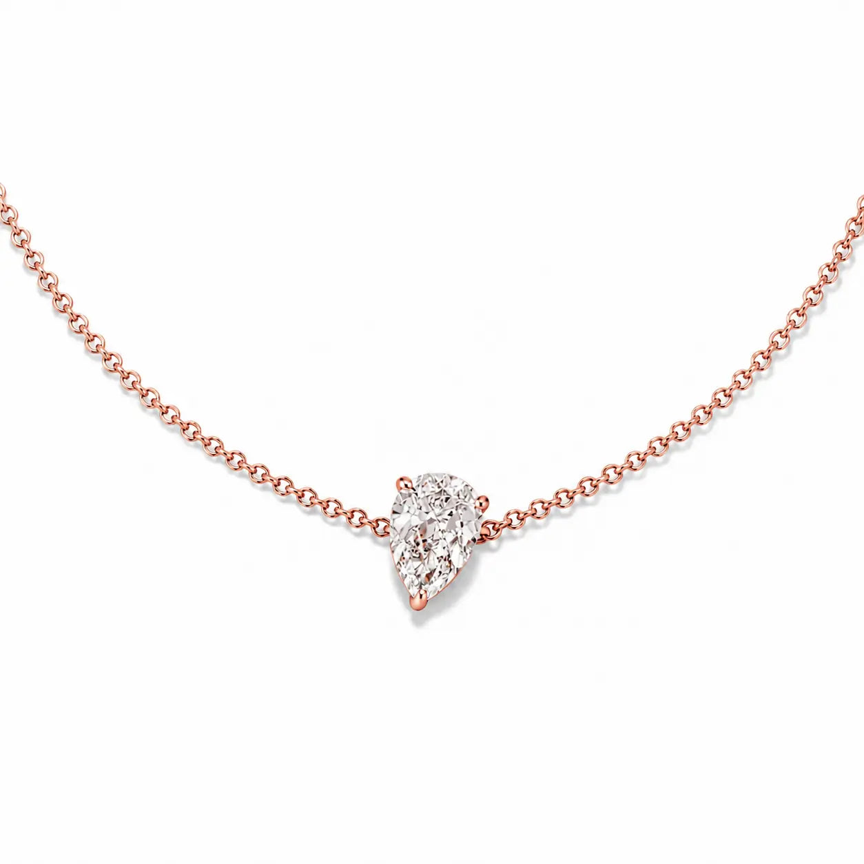 Bracelet LEANNA en or rose 18 carats avec diamant poire de laboratoire serti griffes – gros plan sur fond blanc
